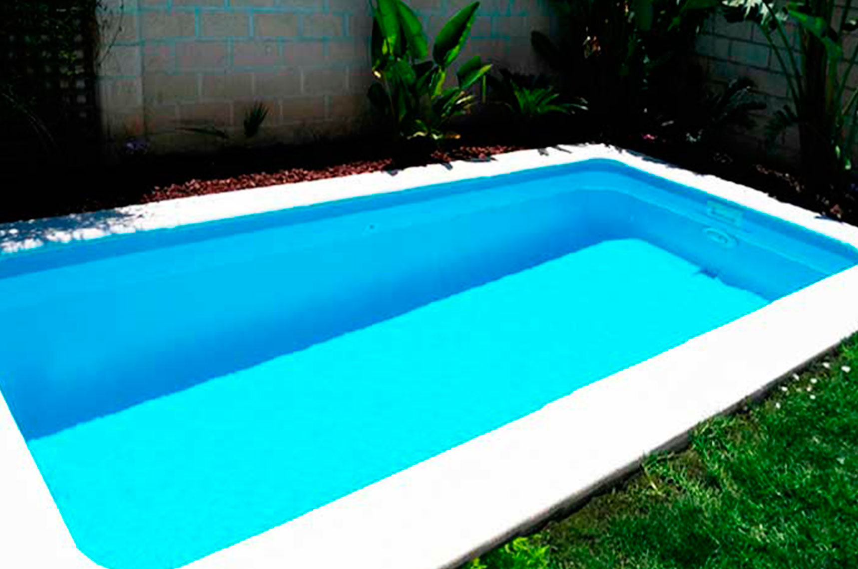 ¿Cuál es la piscina de poliéster adecuada para tu hogar?